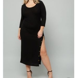 Final Day BlackRibbedKnitButtonSideSlitDress